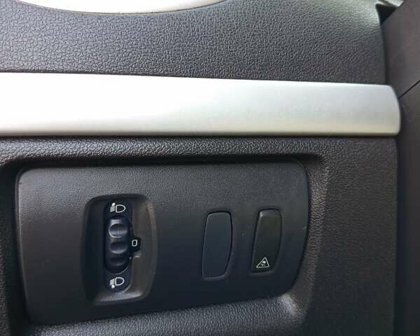 Черный Рено Клио, объемом двигателя 1.5 л и пробегом 293 тыс. км за 4800 $, фото 23 на Automoto.ua