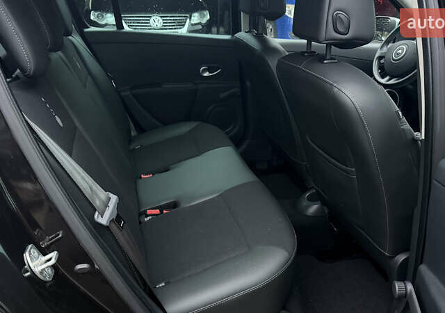 Черный Рено Клио, объемом двигателя 1.2 л и пробегом 240 тыс. км за 5750 $, фото 32 на Automoto.ua