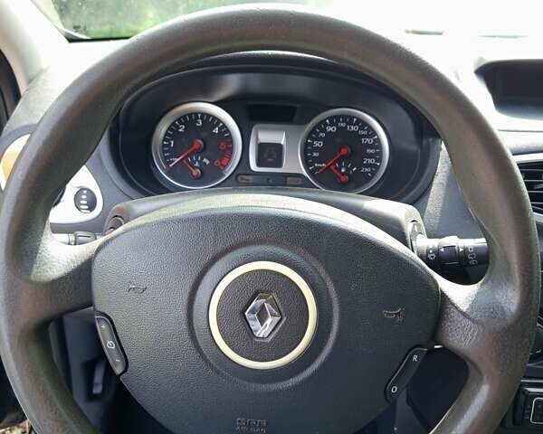 Чорний Рено Кліо, об'ємом двигуна 1.5 л та пробігом 292 тис. км за 4500 $, фото 9 на Automoto.ua