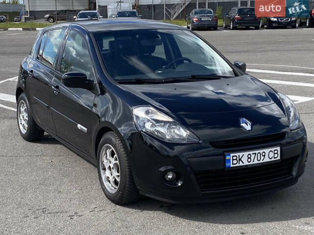 Черный Рено Клио, объемом двигателя 1.5 л и пробегом 363 тыс. км за 5500 $, фото 1 на Automoto.ua