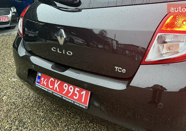 Черный Рено Клио, объемом двигателя 1.2 л и пробегом 240 тыс. км за 5750 $, фото 10 на Automoto.ua