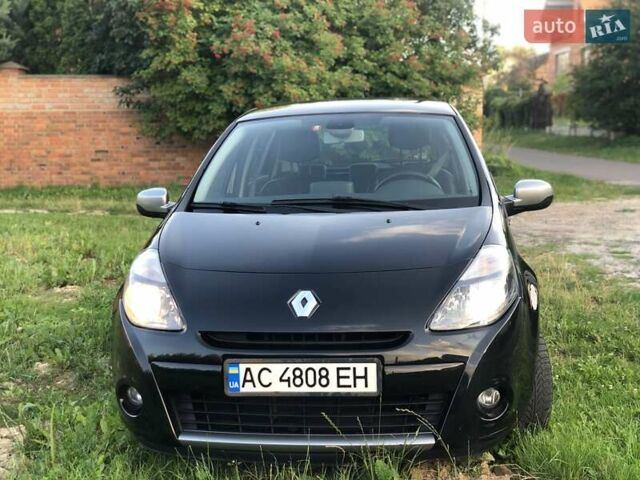 Черный Рено Клио, объемом двигателя 1.6 л и пробегом 214 тыс. км за 6900 $, фото 22 на Automoto.ua