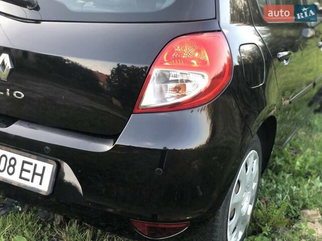 Черный Рено Клио, объемом двигателя 1.6 л и пробегом 214 тыс. км за 6900 $, фото 29 на Automoto.ua