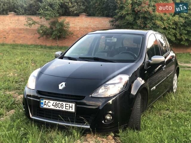 Черный Рено Клио, объемом двигателя 1.6 л и пробегом 214 тыс. км за 6900 $, фото 5 на Automoto.ua