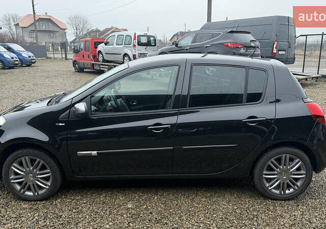 Черный Рено Клио, объемом двигателя 1.2 л и пробегом 240 тыс. км за 5750 $, фото 14 на Automoto.ua