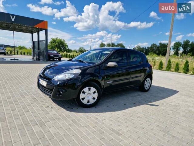 Черный Рено Клио, объемом двигателя 1.46 л и пробегом 280 тыс. км за 3600 $, фото 2 на Automoto.ua