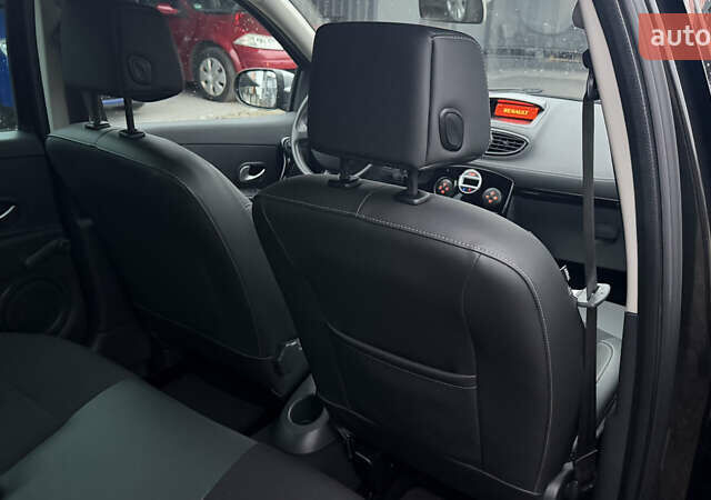 Черный Рено Клио, объемом двигателя 1.2 л и пробегом 240 тыс. км за 5750 $, фото 33 на Automoto.ua