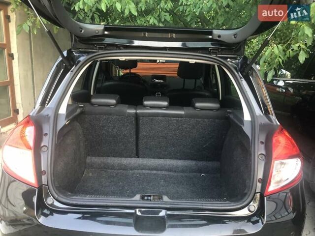 Черный Рено Клио, объемом двигателя 1.6 л и пробегом 214 тыс. км за 6900 $, фото 20 на Automoto.ua