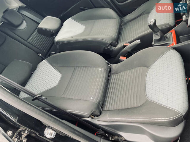 Черный Рено Клио, объемом двигателя 0.9 л и пробегом 139 тыс. км за 8500 $, фото 24 на Automoto.ua