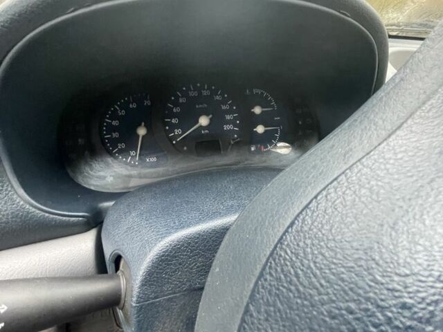 Чорний Рено Кліо, об'ємом двигуна 1.6 л та пробігом 1 тис. км за 900 $, фото 6 на Automoto.ua