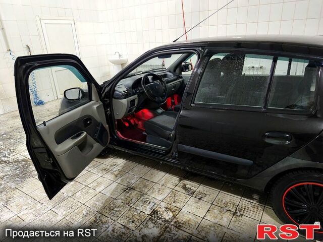 Чорний Рено Кліо, об'ємом двигуна 1.4 л та пробігом 214 тис. км за 3100 $, фото 1 на Automoto.ua