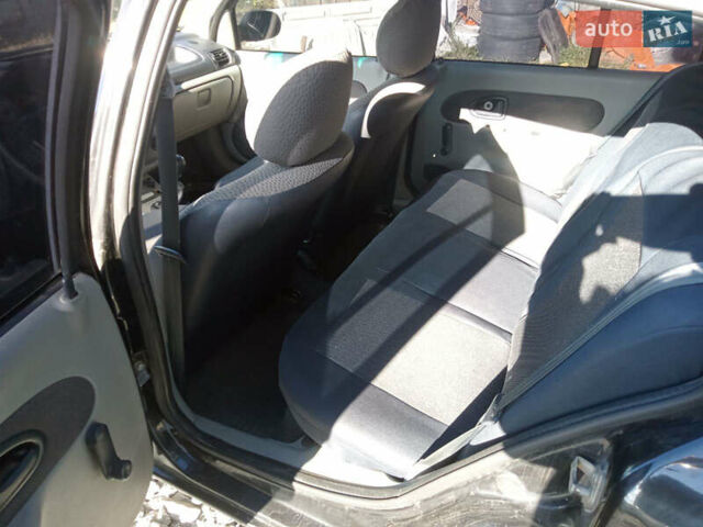 Рено Клио 2005 в Ровно на Automoto.ua Черный Рено Клио, объемом двигателя 1.39 л и пробегом 321 тыс. км за 2800 $, фото 6 на Automoto.ua