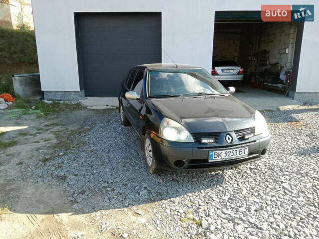 Рено Клио 2005 в Ровно на Automoto.ua Черный Рено Клио, объемом двигателя 1.39 л и пробегом 321 тыс. км за 2800 $, фото 1 на Automoto.ua