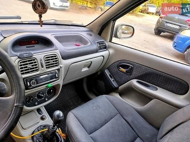 Рено Клио 2005 в Каменское - Днепродзержинск на Automoto.ua Черный Рено Клио, объемом двигателя 1.4 л и пробегом 350 тыс. км за 2100 $, фото 5 на Automoto.ua
