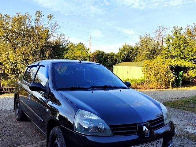 Черный Рено Клио, объемом двигателя 1.4 л и пробегом 300 тыс. км за 3200 $, фото 1 на Automoto.ua