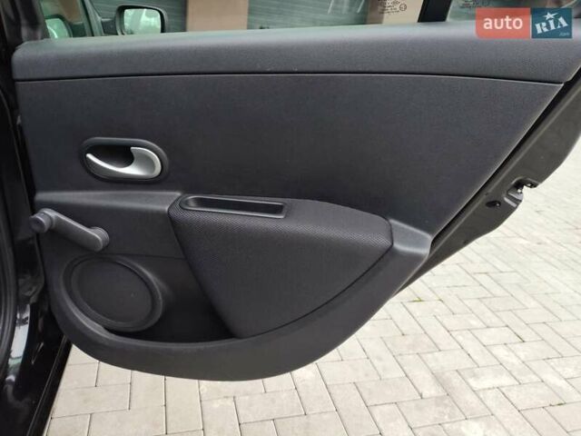 Черный Рено Клио, объемом двигателя 1.1 л и пробегом 222 тыс. км за 4699 $, фото 22 на Automoto.ua