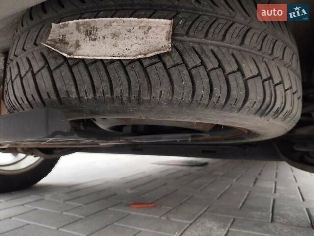 Черный Рено Клио, объемом двигателя 1.1 л и пробегом 222 тыс. км за 4699 $, фото 26 на Automoto.ua