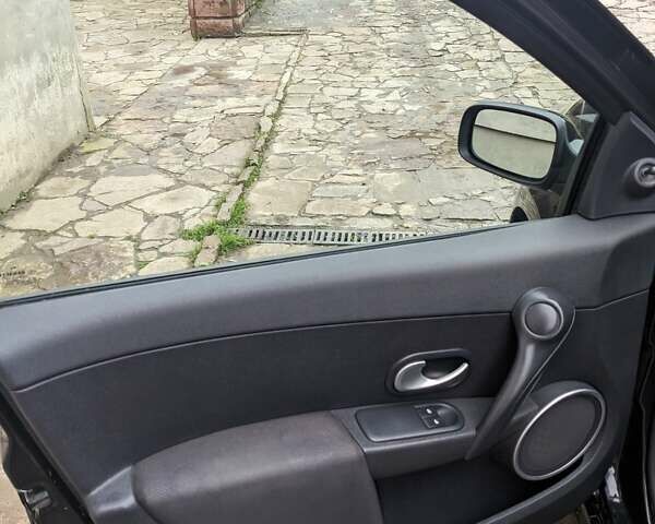 Чорний Рено Кліо, об'ємом двигуна 1.15 л та пробігом 245 тис. км за 4900 $, фото 37 на Automoto.ua