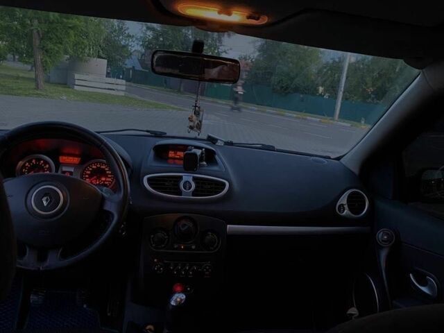 Чорний Рено Кліо, об'ємом двигуна 1.1 л та пробігом 353 тис. км за 4900 $, фото 1 на Automoto.ua