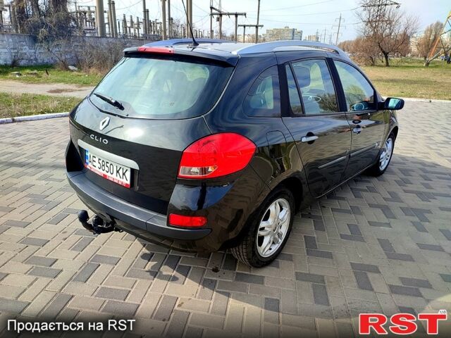Черный Рено Клио, объемом двигателя 1.1 л и пробегом 180 тыс. км за 5300 $, фото 3 на Automoto.ua