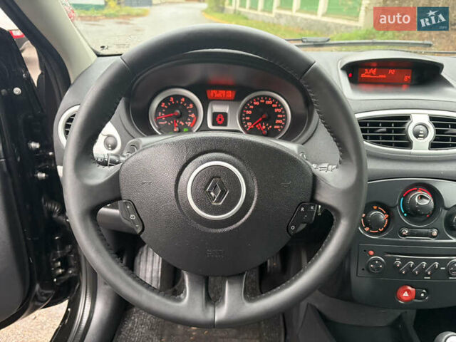 Чорний Рено Кліо, об'ємом двигуна 1.6 л та пробігом 191 тис. км за 5390 $, фото 30 на Automoto.ua