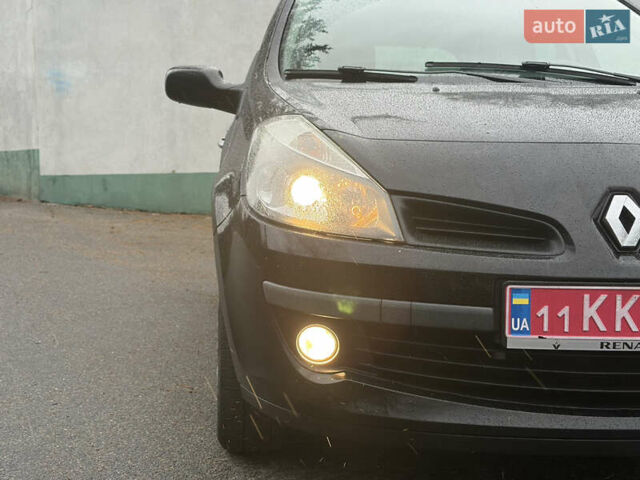 Чорний Рено Кліо, об'ємом двигуна 1.6 л та пробігом 191 тис. км за 5390 $, фото 26 на Automoto.ua