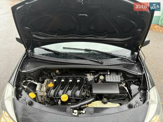 Чорний Рено Кліо, об'ємом двигуна 1.6 л та пробігом 191 тис. км за 5390 $, фото 24 на Automoto.ua