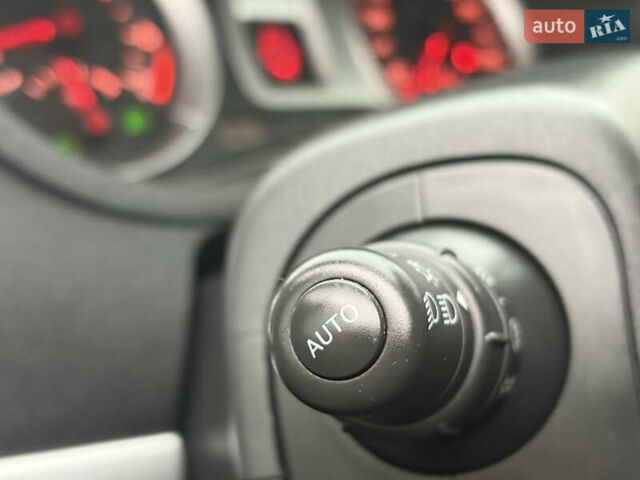 Чорний Рено Кліо, об'ємом двигуна 1.6 л та пробігом 191 тис. км за 5390 $, фото 22 на Automoto.ua