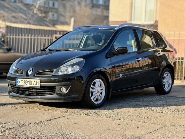 Черный Рено Клио, объемом двигателя 1.6 л и пробегом 197 тыс. км за 5600 $, фото 2 на Automoto.ua