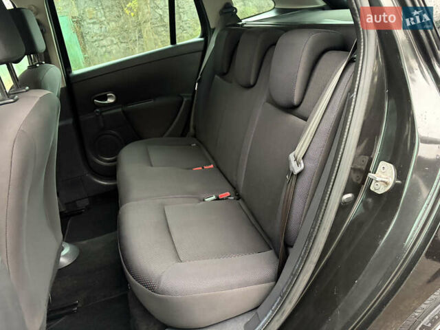 Чорний Рено Кліо, об'ємом двигуна 1.6 л та пробігом 191 тис. км за 5390 $, фото 12 на Automoto.ua