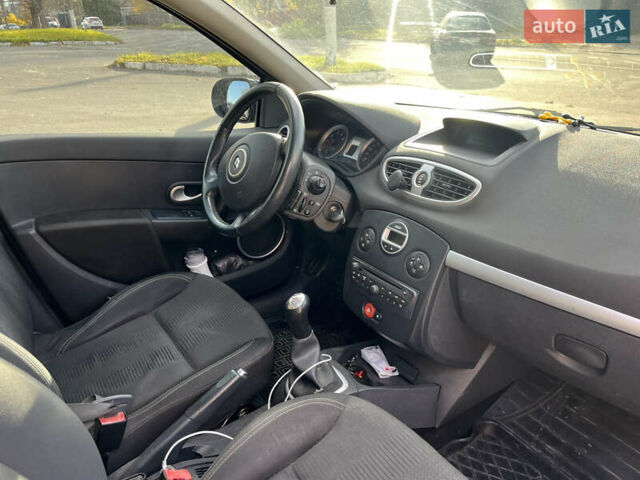 Рено Клио 2009 в Каменце-Подольском на Automoto.ua Черный Рено Клио, объемом двигателя 1.15 л и пробегом 250 тыс. км за 3700 $, фото 4 на Automoto.ua