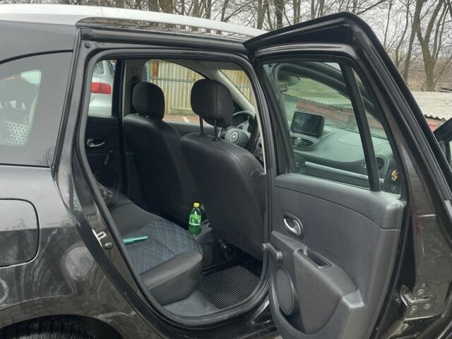 Черный Рено Клио, объемом двигателя 1.1 л и пробегом 1 тыс. км за 5350 $, фото 2 на Automoto.ua