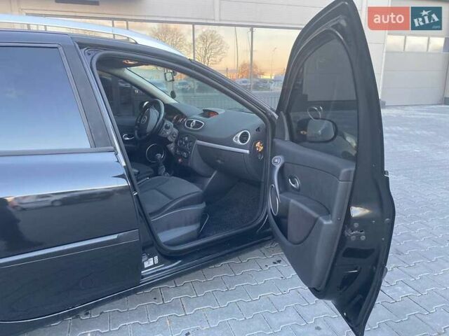 Черный Рено Клио, объемом двигателя 1.15 л и пробегом 225 тыс. км за 5300 $, фото 11 на Automoto.ua