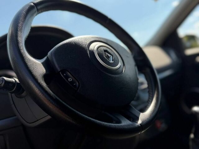 Чорний Рено Кліо, об'ємом двигуна 0 л та пробігом 220 тис. км за 5297 $, фото 11 на Automoto.ua