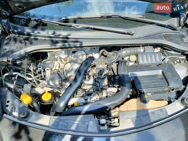 Черный Рено Клио, объемом двигателя 1.2 л и пробегом 208 тыс. км за 5000 $, фото 17 на Automoto.ua