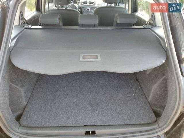 Черный Рено Клио, объемом двигателя 1.2 л и пробегом 208 тыс. км за 5000 $, фото 12 на Automoto.ua