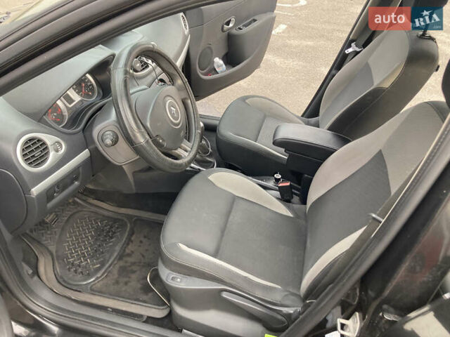 Рено Клио 2011 в Киеве на Automoto.ua Черный Рено Клио, объемом двигателя 1.5 л и пробегом 217 тыс. км за 5800 $, фото 12 на Automoto.ua