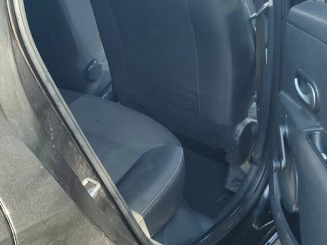 Черный Рено Клио, объемом двигателя 0 л и пробегом 314 тыс. км за 6000 $, фото 4 на Automoto.ua