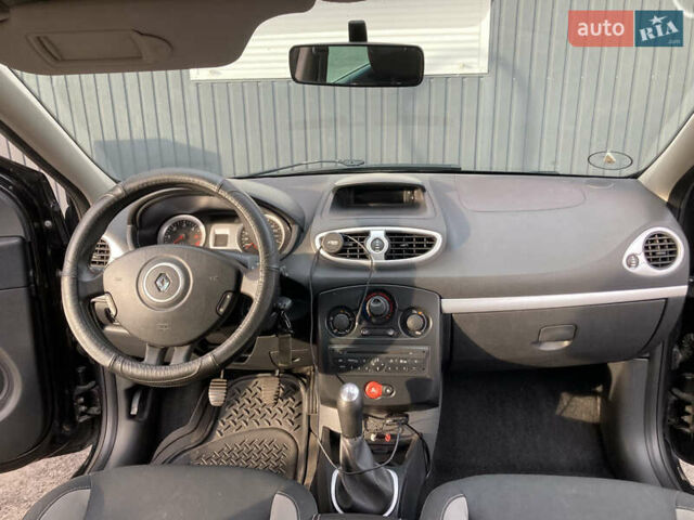 Рено Клио 2011 в Киеве на Automoto.ua Черный Рено Клио, объемом двигателя 1.5 л и пробегом 217 тыс. км за 5800 $, фото 7 на Automoto.ua