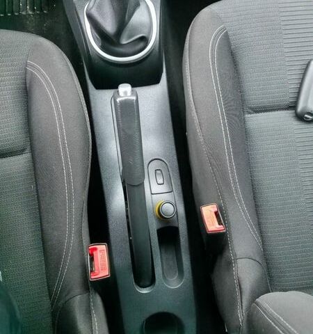 Черный Рено Клио, объемом двигателя 1.2 л и пробегом 170 тыс. км за 5700 $, фото 37 на Automoto.ua