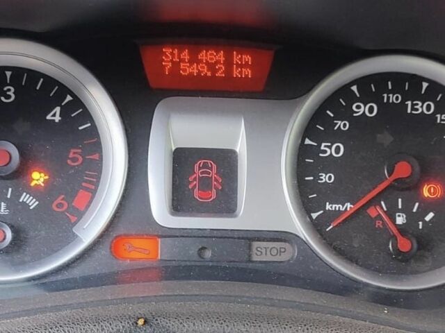 Черный Рено Клио, объемом двигателя 0 л и пробегом 314 тыс. км за 6000 $, фото 7 на Automoto.ua