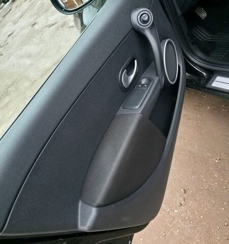 Черный Рено Клио, объемом двигателя 1.2 л и пробегом 170 тыс. км за 5700 $, фото 22 на Automoto.ua