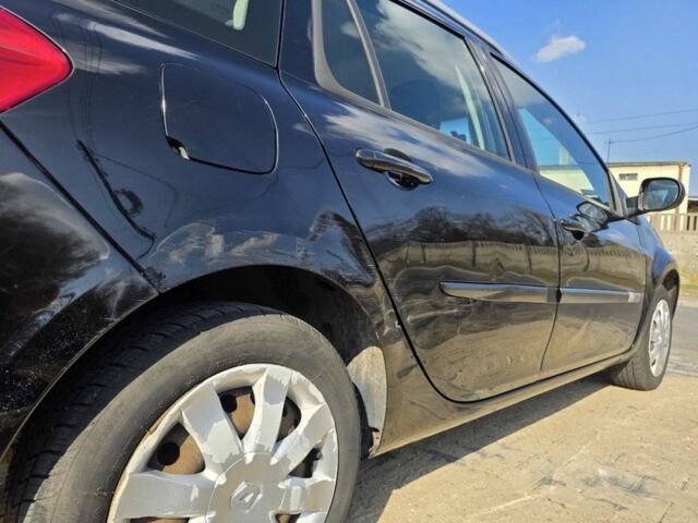 Черный Рено Клио, объемом двигателя 1.5 л и пробегом 198 тыс. км за 3500 $, фото 9 на Automoto.ua