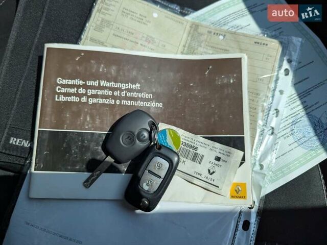 Чорний Рено Кліо, об'ємом двигуна 1.2 л та пробігом 146 тис. км за 5950 $, фото 51 на Automoto.ua