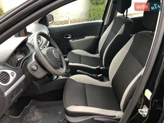Черный Рено Клио, объемом двигателя 1.2 л и пробегом 109 тыс. км за 5800 $, фото 24 на Automoto.ua