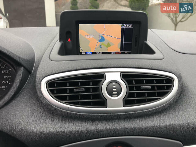 Черный Рено Клио, объемом двигателя 1.2 л и пробегом 109 тыс. км за 5800 $, фото 28 на Automoto.ua