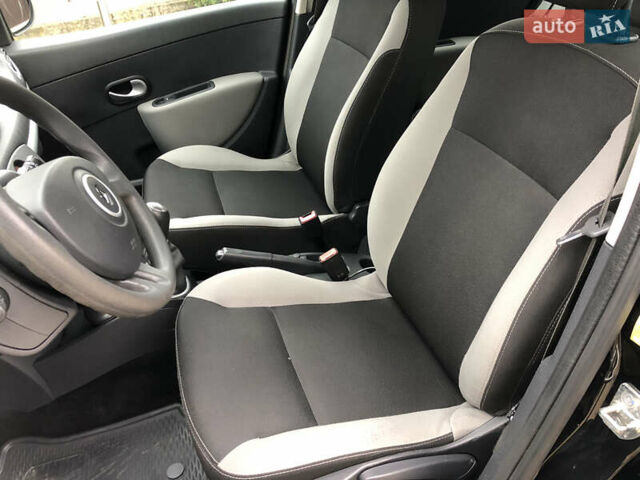 Черный Рено Клио, объемом двигателя 1.2 л и пробегом 109 тыс. км за 5800 $, фото 23 на Automoto.ua