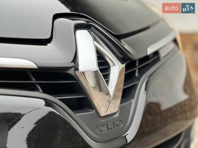 Чорний Рено Кліо, об'ємом двигуна 1.2 л та пробігом 217 тис. км за 8800 $, фото 24 на Automoto.ua