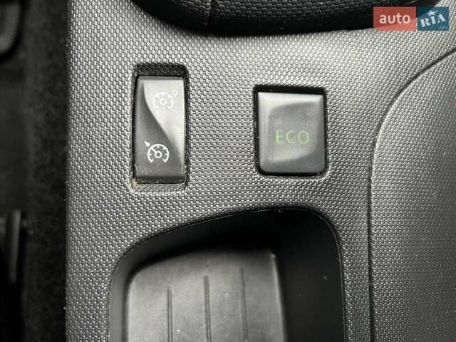 Чорний Рено Кліо, об'ємом двигуна 1.2 л та пробігом 217 тис. км за 8800 $, фото 17 на Automoto.ua