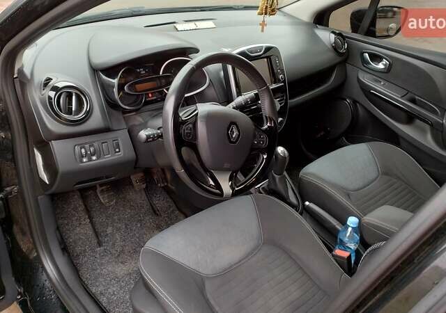 Черный Рено Клио, объемом двигателя 1.5 л и пробегом 236 тыс. км за 8300 $, фото 17 на Automoto.ua